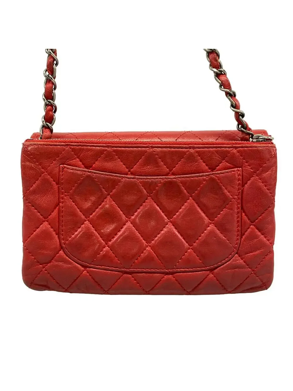 CHANEL elevate your